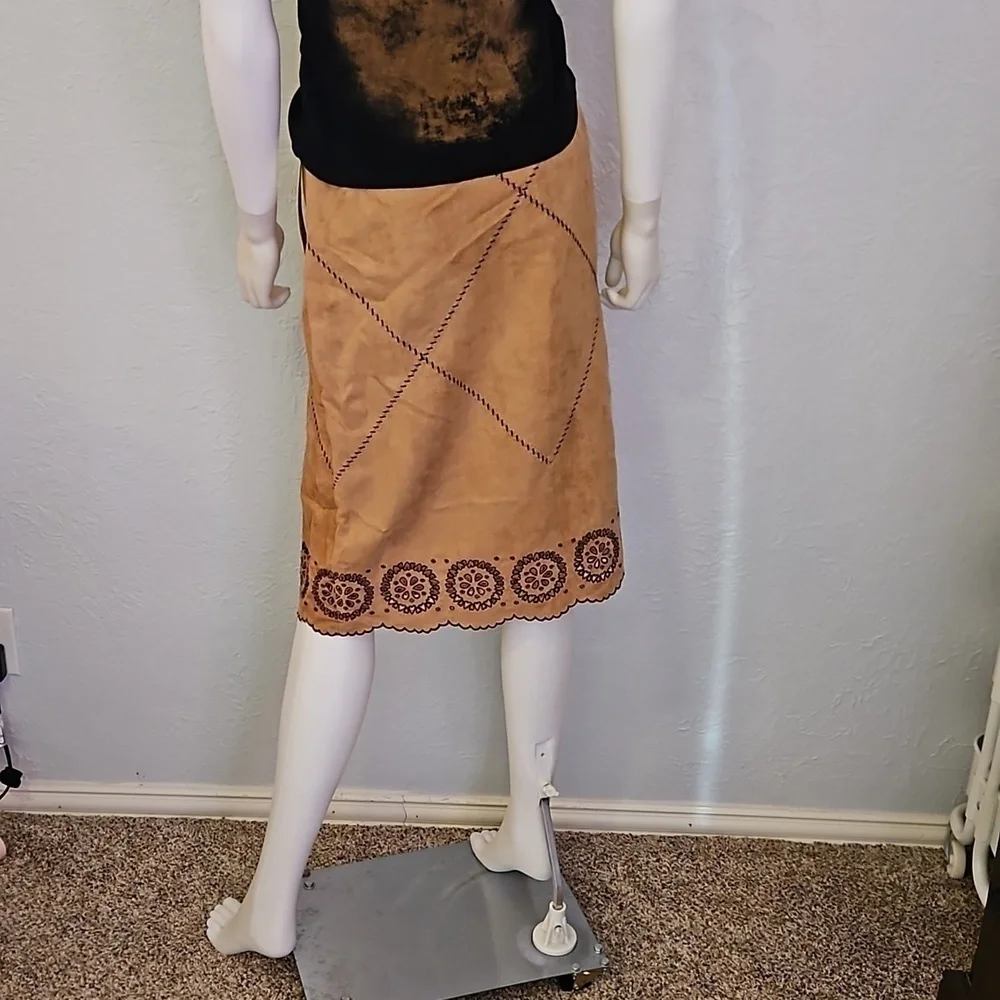 ECOLOGIE Tan Faux Suede Patchwork Scalloped Floral Cutout Skirt